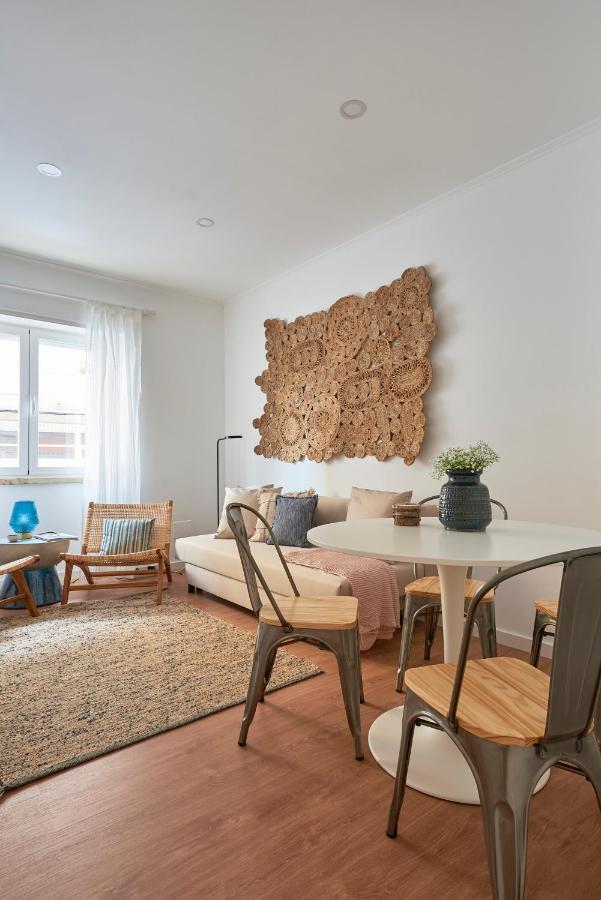 Belem Light Filled Apt With Patio, By Timecooler Lisbon Exterior photo