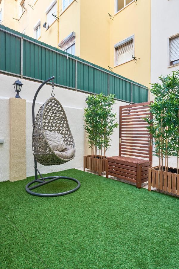 Belem Light Filled Apt With Patio, By Timecooler Lisbon Exterior photo