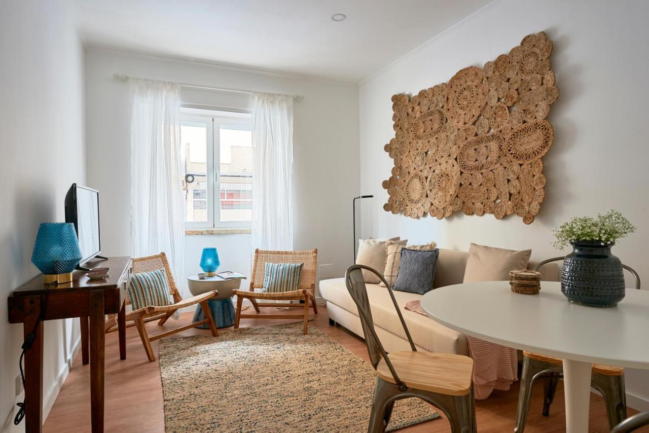 Belem Light Filled Apt With Patio, By Timecooler Lisbon Exterior photo